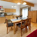 Haus Lowe 2 Stock Nr 5 *