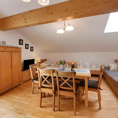 Haus Lowe 2 Stock Nr 5 Apartment