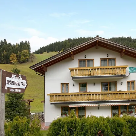 Haus Lowe 2 Stock Nr 5 *